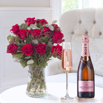 12 Large Headed Red Roses & Moët Rosé