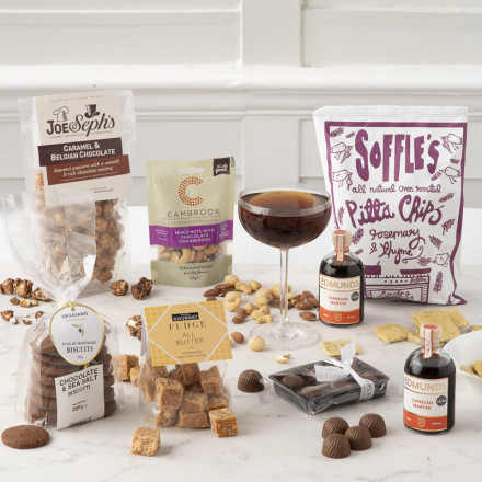 Celebration box with Cocktails and nibbles 