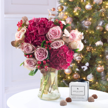 Winter Hydrangea & 6 Mixed Truffles