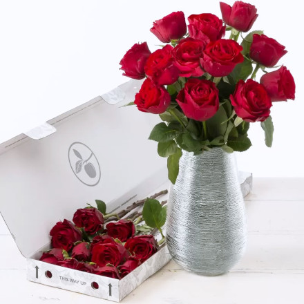 Romance Flowers Subscription (Flowers every month, for up to a year)