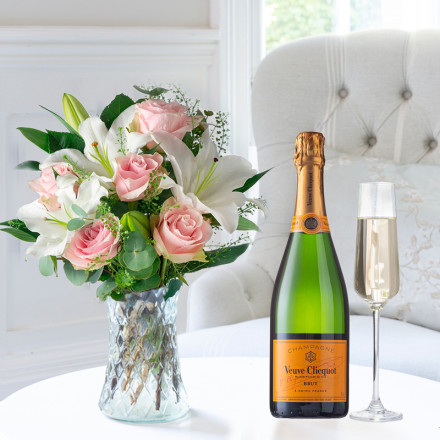 Simply Pink Rose & Lily & Veuve Clicquot