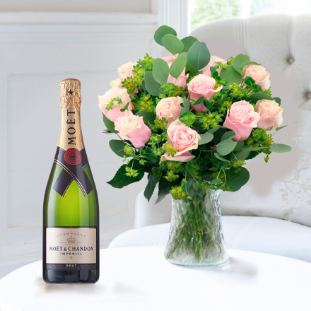 Luxury Pink Roses & Moët & Chandon