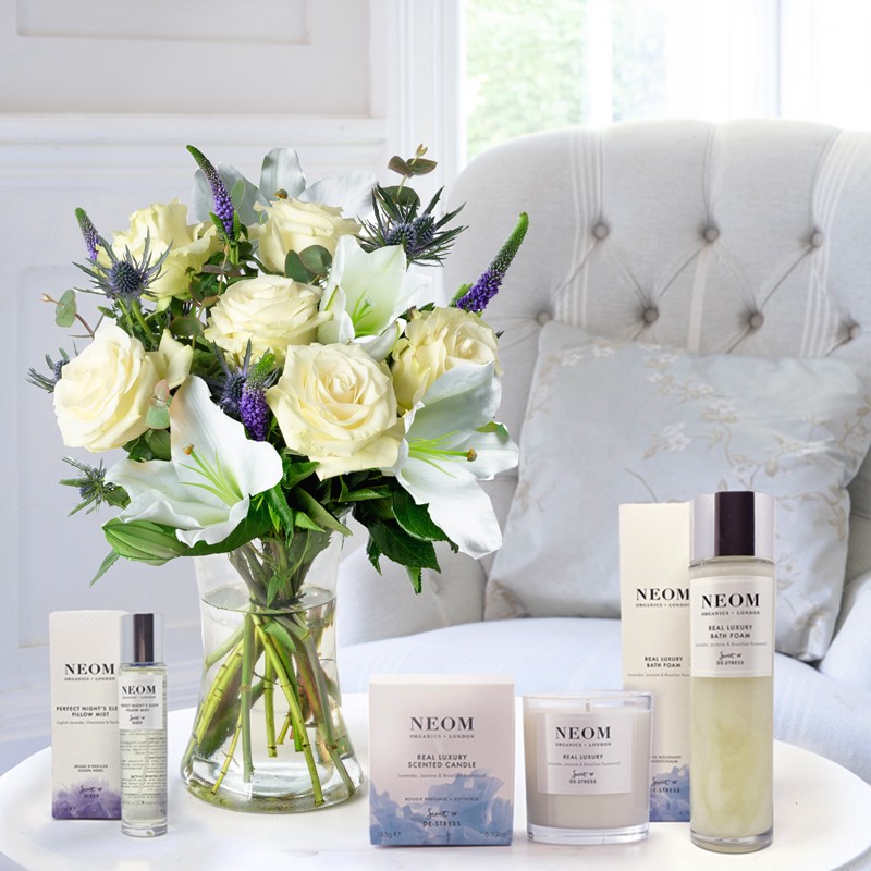 Lunar & NEOM Pillow Mist, Candle and Bath Foam Gift Set