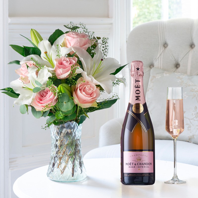 Simply Pink Rose & Lily & Moët Rosé