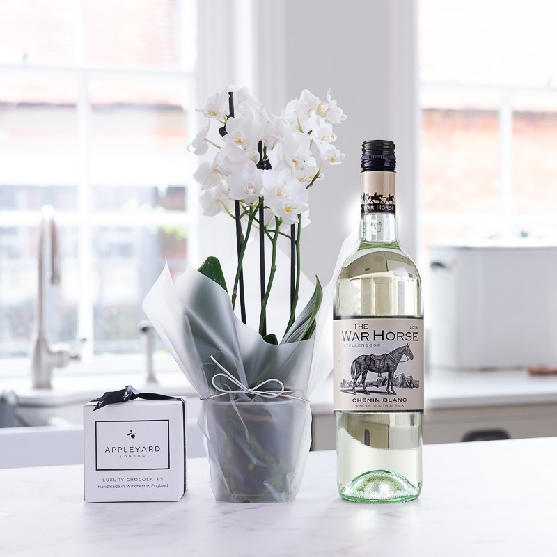 Mini White Orchid (20-25cm), Clef d'Argent Sauvignon Blanc & 6 Mixed Truffles