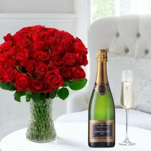 50 Red Roses & Champagne Dericbourg
