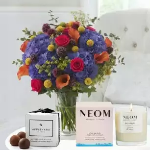 Aurora, NEOM Luxury Candle (185g) & 6 Mixed Truffles