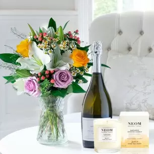Glaze, Appleyard Prosecco (75cl) & NEOM Happiness Candle (185g) 