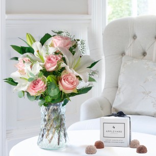 Simply Pink Rose & Lily & 6 Mixed Truffles