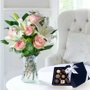 Simply Pink Rose & Lily & 9 Appleyard Truffles