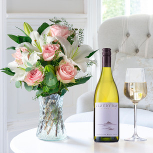 Simply Pink Rose & Lily & Cloudy Bay Sauvignon Blanc