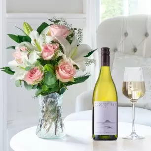 Simply Pink Rose & Lily & Cloudy Bay Sauvignon Blanc
