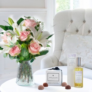 Simply Pink Rose & Lily, 6 Mixed Truffles & English Lavender Room Spray (100ml)