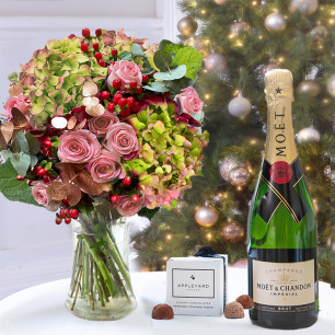 Winter Hydrangea, Moët & Chandon & 6 Mixed Truffles